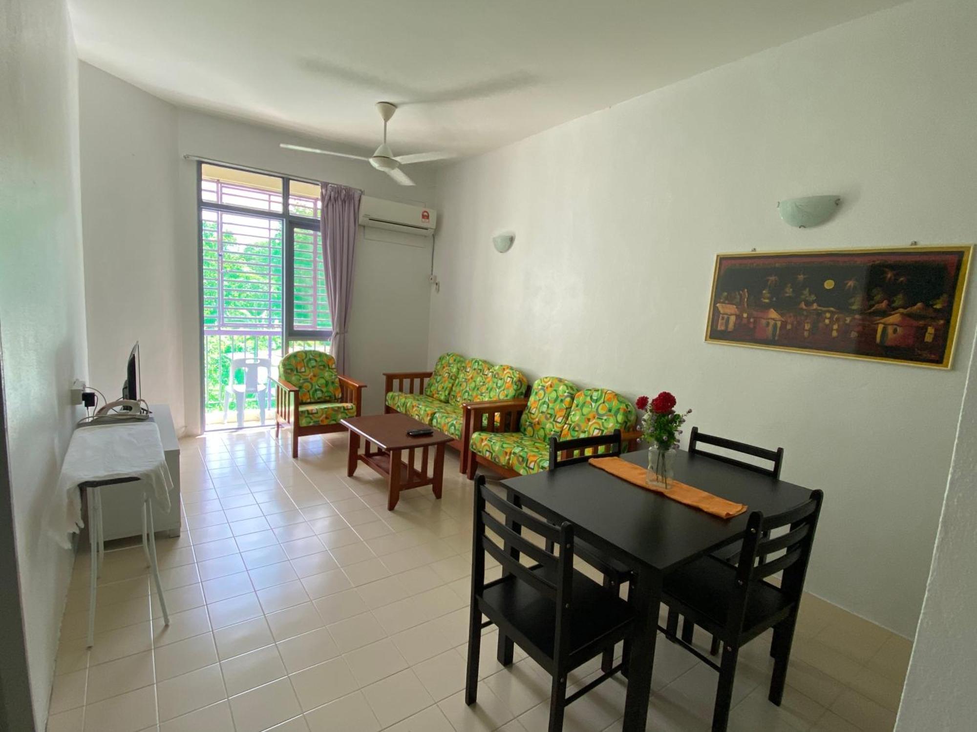 Batu Ferringhi Bayu Emas Apartment Экстерьер фото